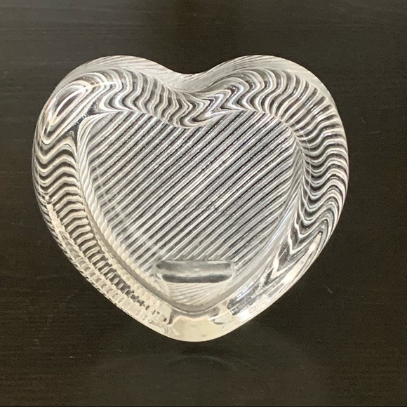 Heart Shaped Glass Frame - Mikasa Polished Portraits Collection - Picture 2 of 10